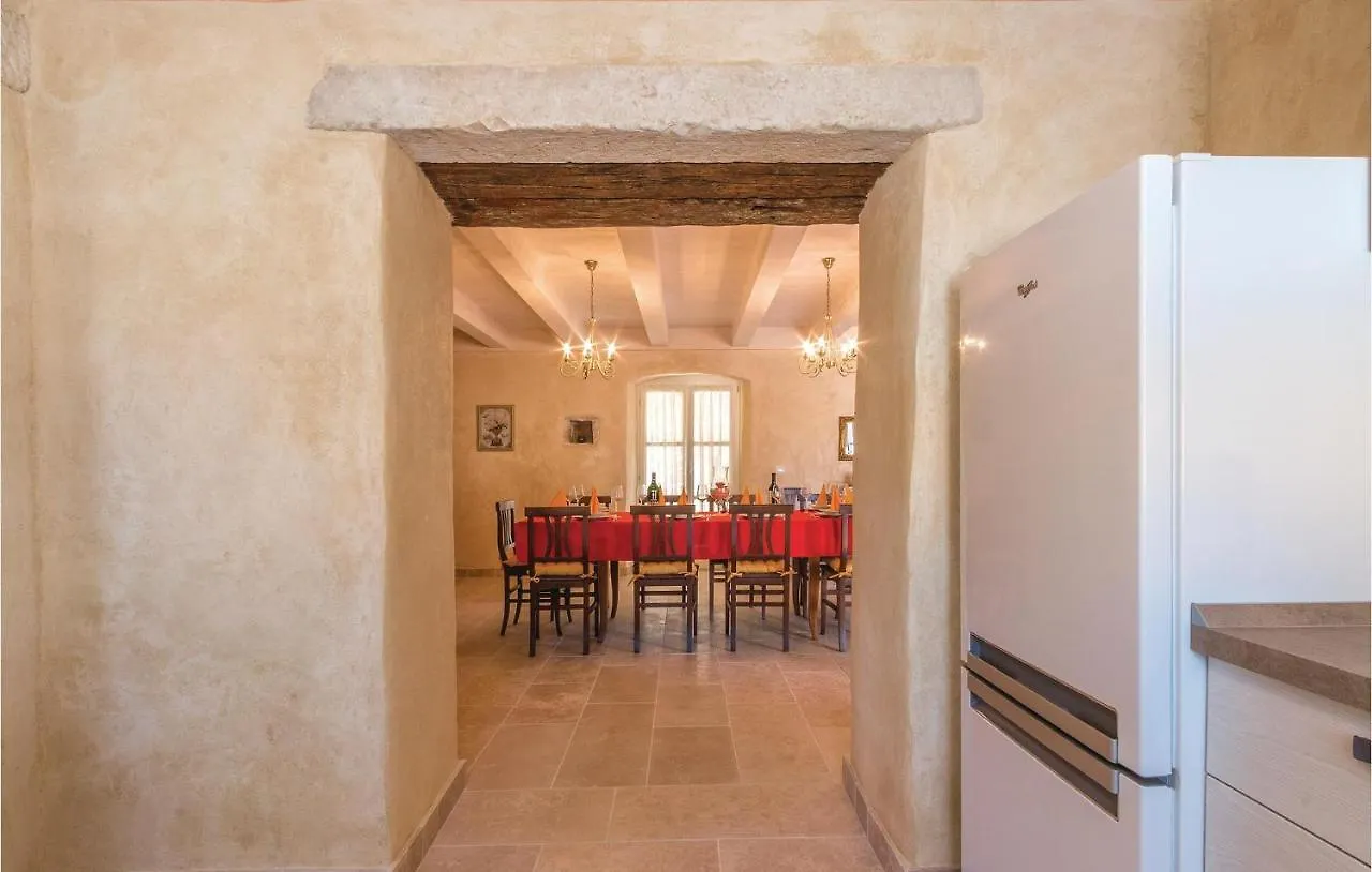 Holiday home 5 Bedroom Cozy Home In Vodnjan Croatia